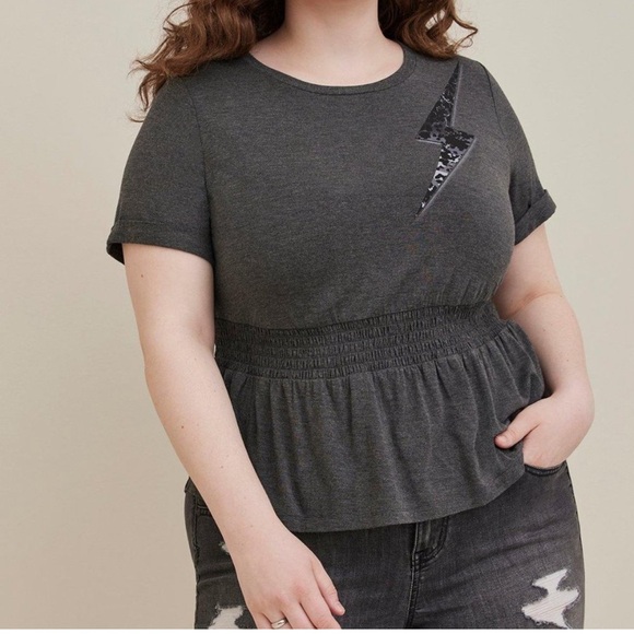 Torrid LoveSick Camo Grey Smocked Crew T- Shirt Lightning Bolt 2X - Picture 1 of 8